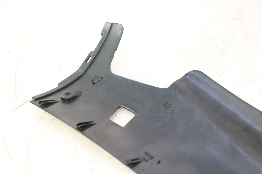 photo de UNTERBODEN LINKS YAMAHA YP MAJESTY 125 (1998 - 2001) - Alternative Perspektive