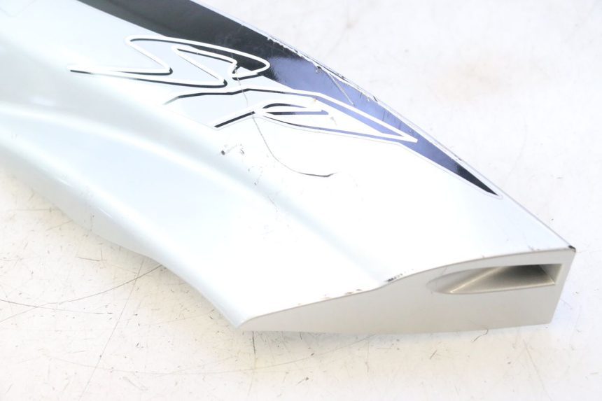 photo de UNTERBODEN LINKS YAMAHA YP MAJESTY 125 (2002 - 2006) - Details der Befestigungspunkte