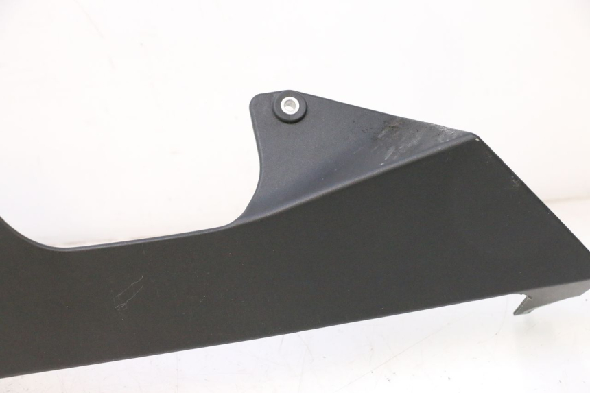 photo de UNTERBODEN LINKS YAMAHA YZF R6 600 (2008 - 2009) - Detailansicht des Bauteils
