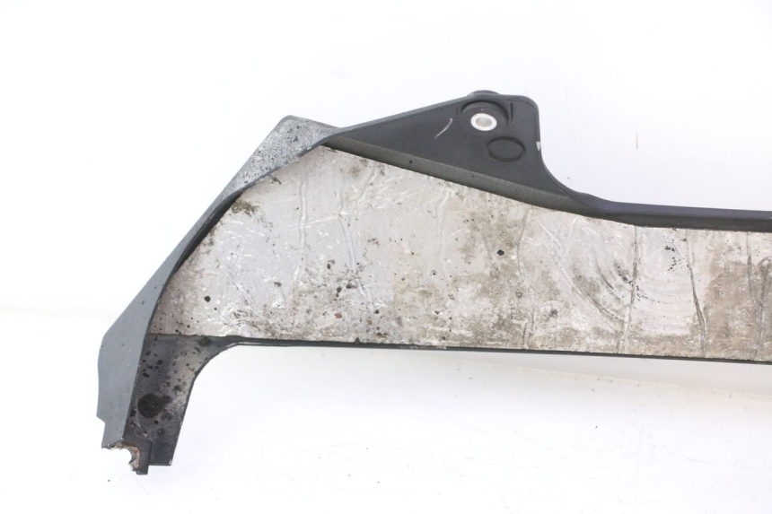 photo de UNTERBODEN LINKS YAMAHA YZF R6 600 (2008 - 2009) - Oberflächenzustand und Material