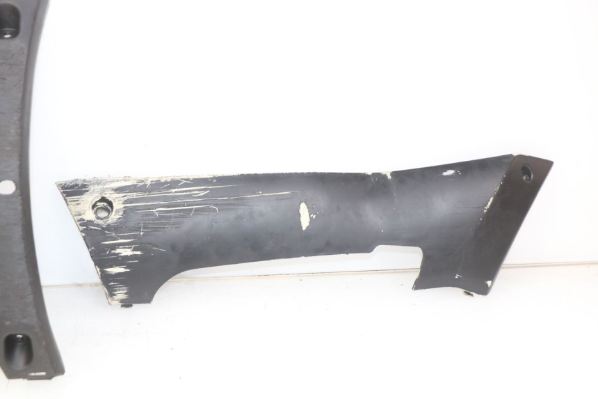 photo de UNTERFAHRSCHUTZ PEUGEOT KISBEE 2T 50 (2010 - 2017) - Details der Befestigungspunkte