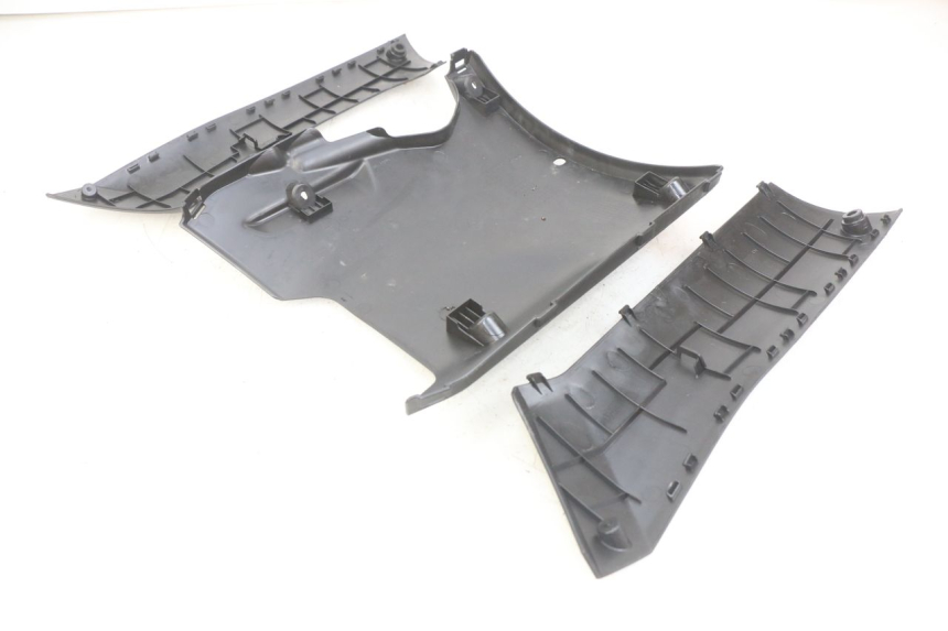 photo de UNTERFAHRSCHUTZ PEUGEOT KISBEE 2T 50 (2010 - 2017) - Technische Nahaufnahme