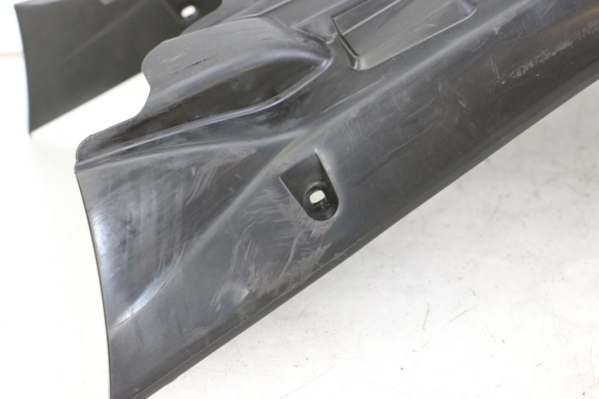 photo de UNTERBODEN MBK BOOSTER SPIRIT NAKED 50 (2004 - 2017) - Oberflächenzustand und Material