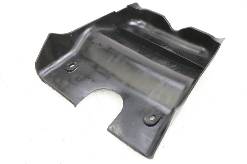 photo de UNTERBODEN PIAGGIO MP3 500 (2011 - 2015) - Detailansicht des Bauteils