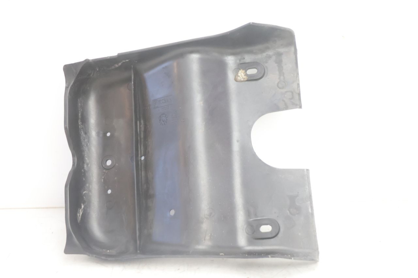 photo de UNTERBODEN PIAGGIO MP3 500 (2011 - 2015) - Details der Befestigungspunkte