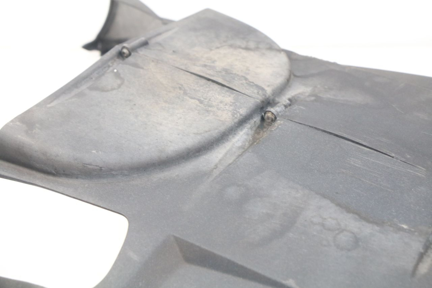 photo de UNTERBODEN PEUGEOT SATELIS 300 (2012 - 2015) - Oberflächenzustand und Material