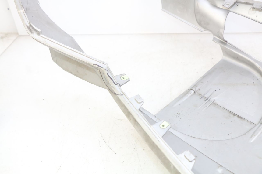 photo de UNTERBODEN PEUGEOT SATELIS 125 (2010 - 2012) - Zoom auf Gebrauchszustand