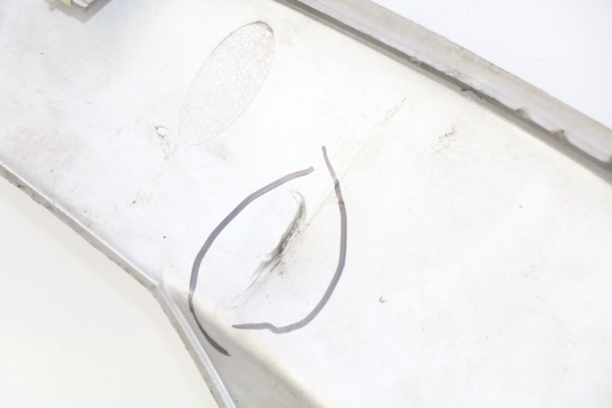 photo de UNTERBODEN PEUGEOT SATELIS 125 (2010 - 2012) - Oberflächenzustand und Material