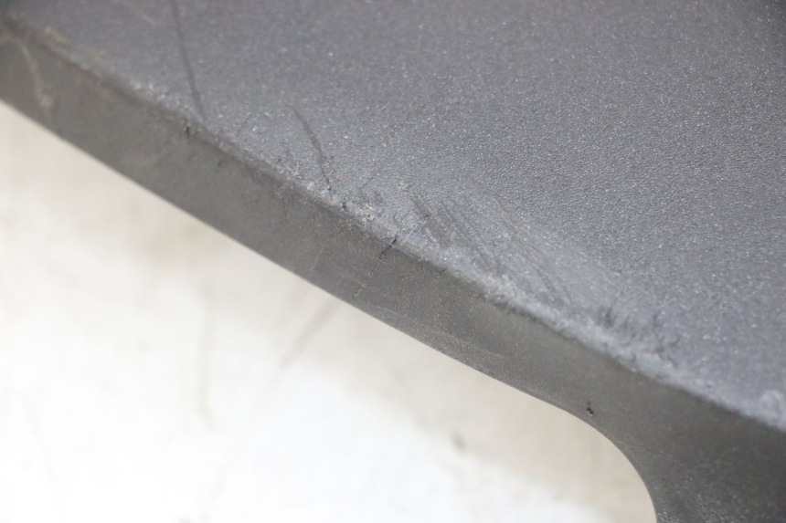 photo de UNTERBODEN PEUGEOT SATELIS 125 (2013 - 2018) - Charakteristische Merkmale