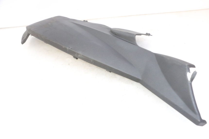 photo de UNTERBODEN PEUGEOT SATELIS 125 (2013 - 2018) - Details der Befestigungspunkte