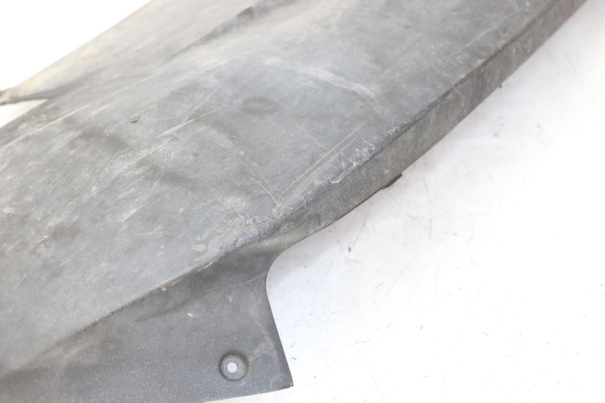 photo de UNTERBODEN PEUGEOT SATELIS 125 (2010 - 2012) - Details der Befestigungspunkte