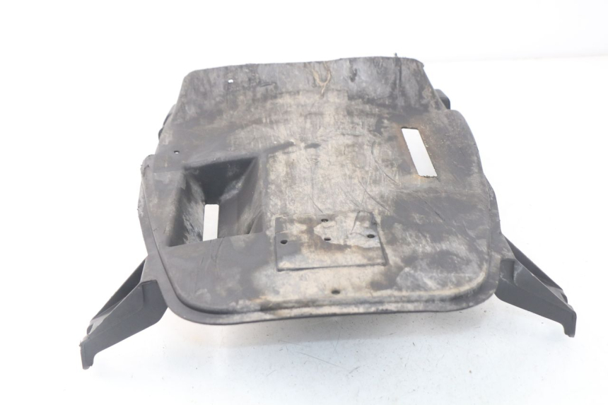 photo de UNTERBODEN HONDA SCV LEAD 100 (2003 - 2007) - Details der Befestigungspunkte