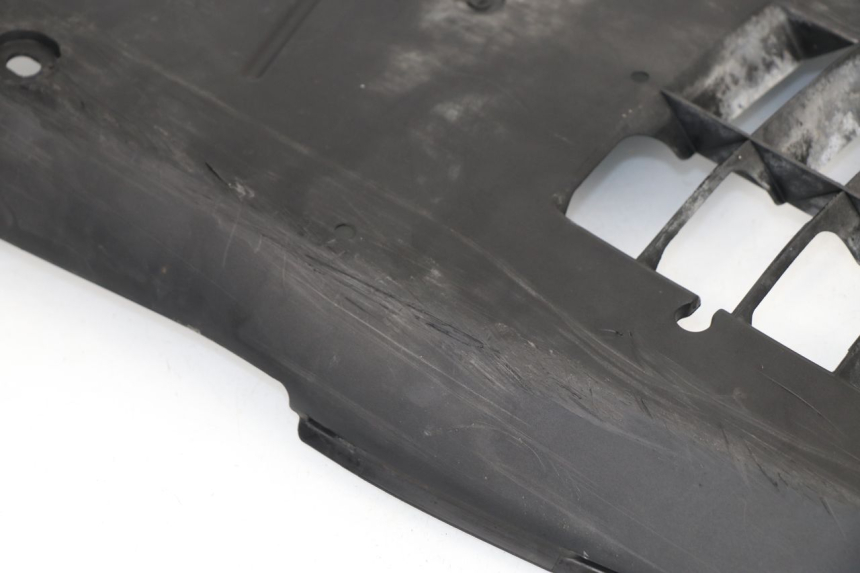 photo de UNTERBODEN SUZUKI UH BURGMAN 125 (2002 - 2006) - Detailansicht des Bauteils