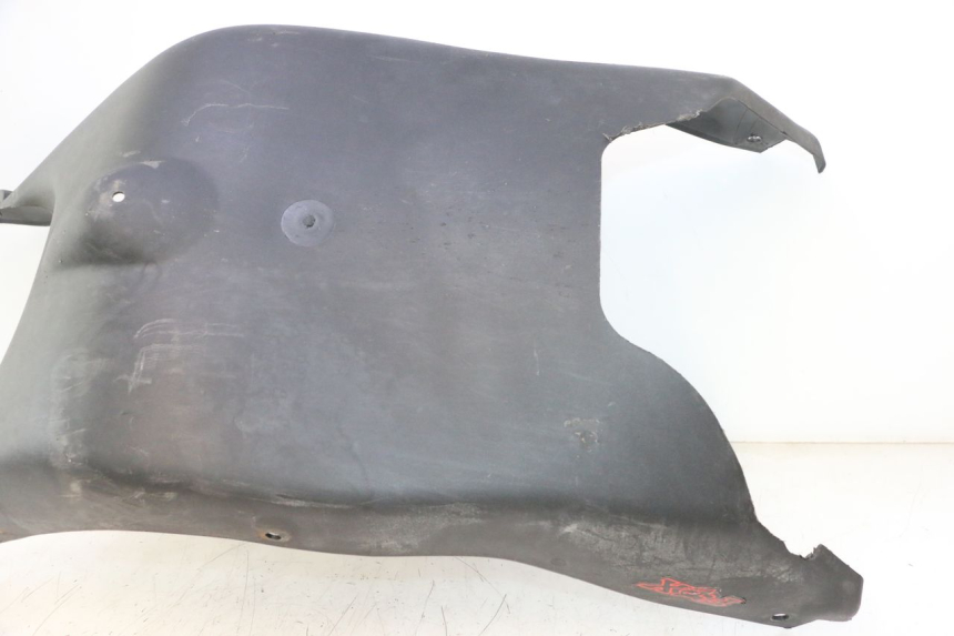 photo de UNTERBODEN PEUGEOT TREKKER 50 (1995 - 2004) - Hochauflösende Nahaufnahme