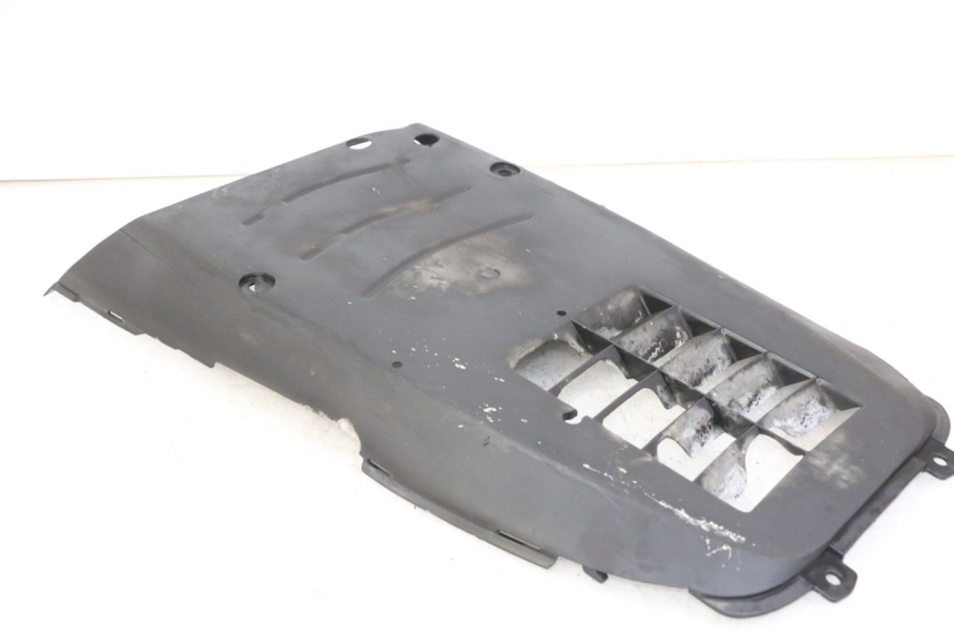 photo de UNTERBODEN SUZUKI UH BURGMAN 125 (2002 - 2006) - Oberflächenzustand und Material