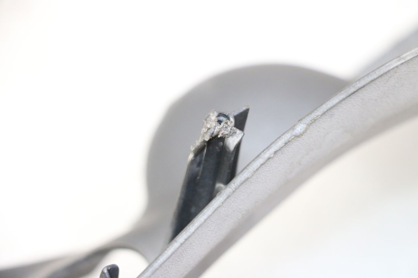 photo de UNTERBODEN PIAGGIO X9 EVOLUTION 125 (2003 - 2007) - Zoom auf Gebrauchszustand