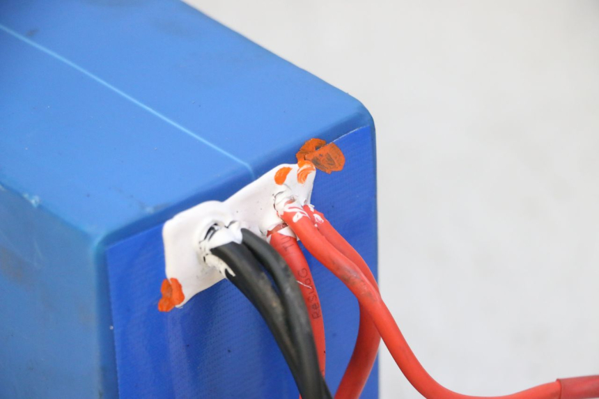 photo de BATTERIE DUALTRON VICTOR LIMITED 1 - Zoom auf Komponenten