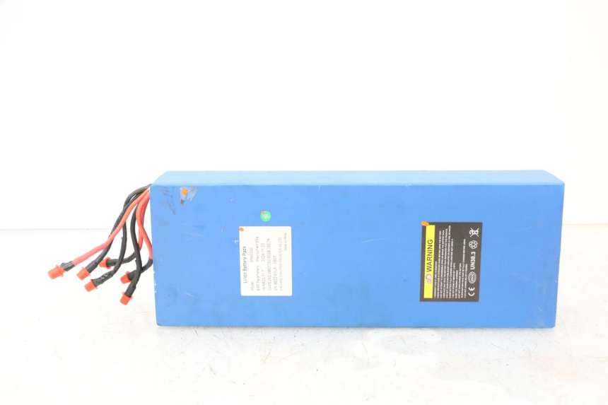 photo de BATTERIE DUALTRON VICTOR LIMITED 1 - Detaillierte Sichtprüfung