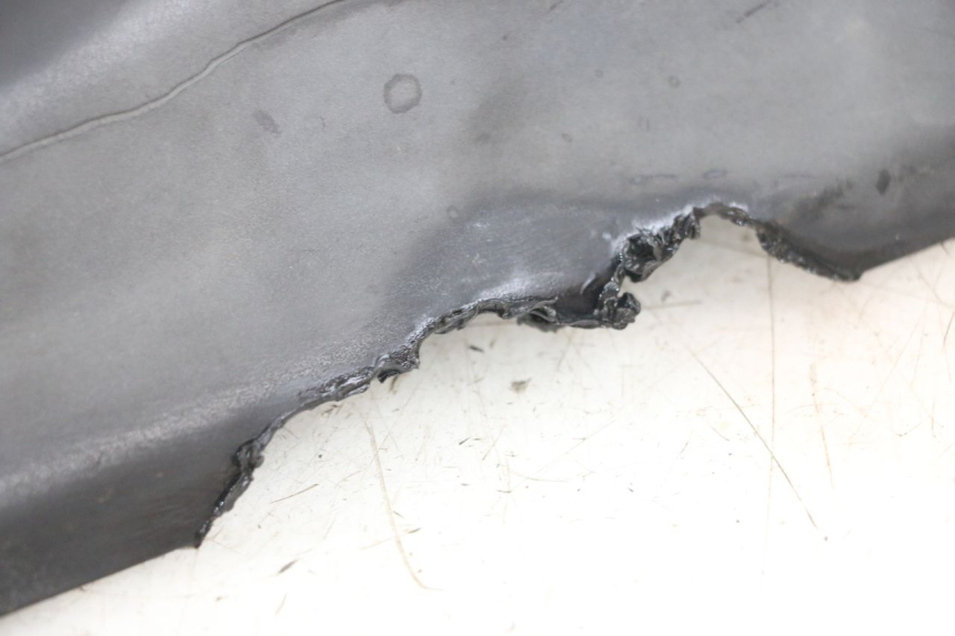 photo de HINTERER KOTFLüGEL KYMCO AGILITY 4T 50 (2005 - 2018) - Details der Befestigungspunkte