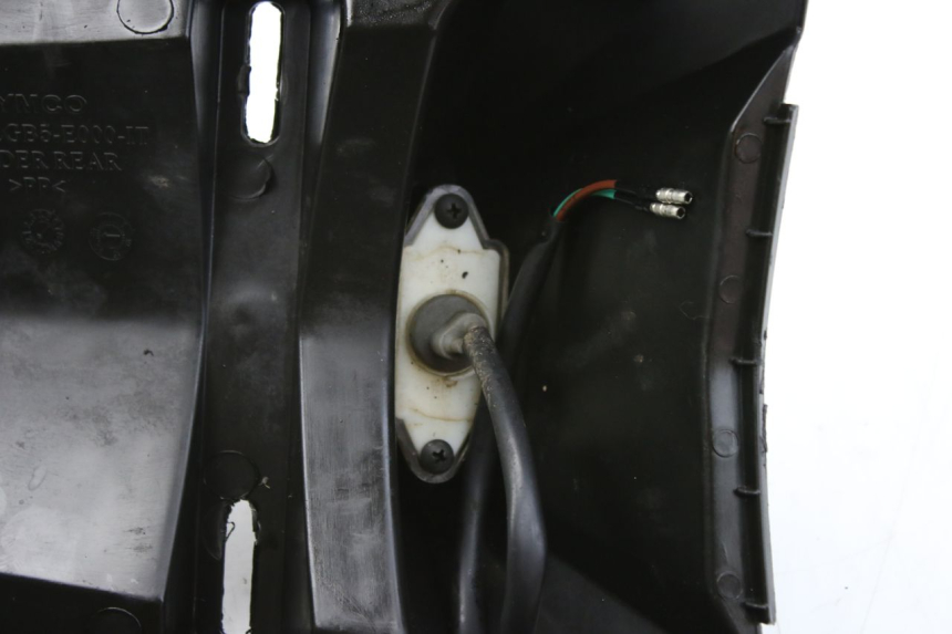 photo de HINTERER KOTFLüGEL KYMCO AGILITY NAKED RENOUVO 4T 50 (2018 - 2020) - Details der Befestigungspunkte