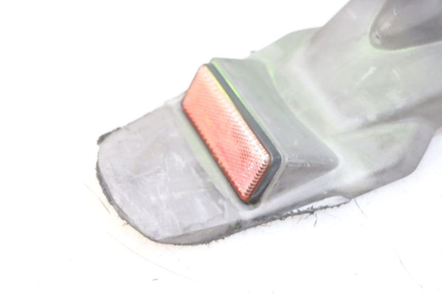 photo de SPRITZSCHUTZ HONDA CBF 125 (2009 - 2015) - Detailansicht des Bauteils