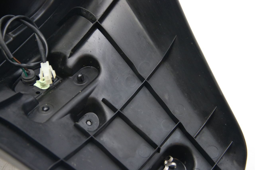 photo de HINTERER KOTFLüGEL PEUGEOT CITYSTAR 125 (2011 - 2017) - Zoom auf Komponenten