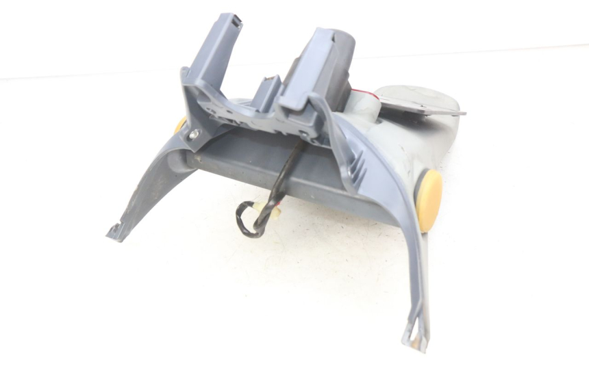 photo de HINTERER KOTFLüGEL PIAGGIO FLY 100 (2006 - 2010) - Zoom auf Gebrauchszustand
