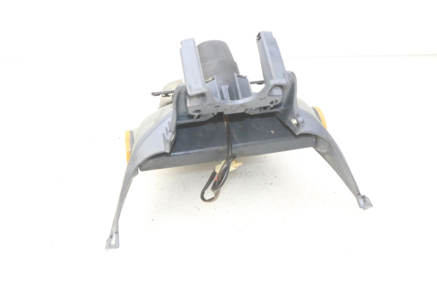 photo de HINTERER KOTFLüGEL PIAGGIO FLY 100 (2006 - 2010) - Zoom auf Gebrauchszustand