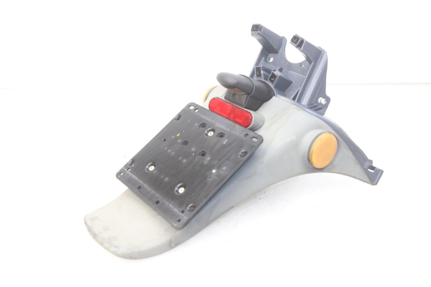 photo de HINTERER KOTFLüGEL PIAGGIO FLY 100 (2006 - 2010) - Alternative Perspektive