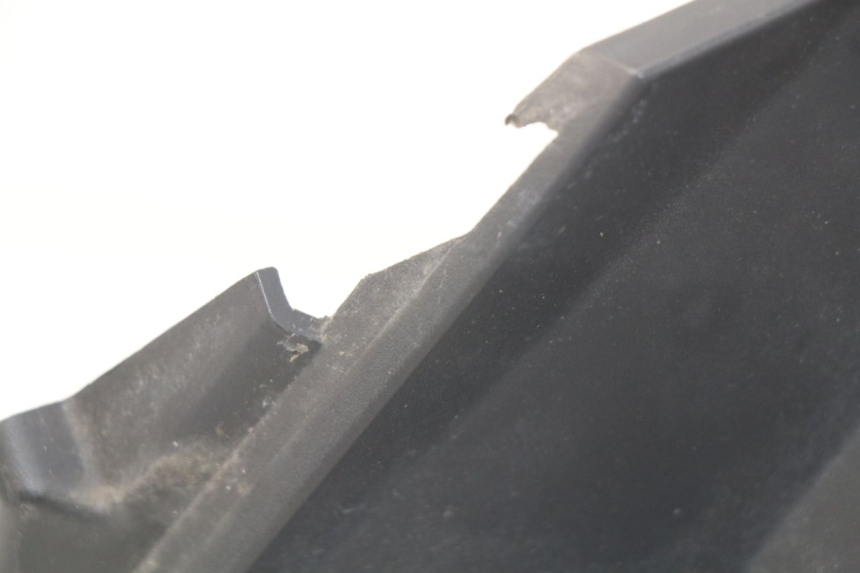 photo de SPRITZSCHUTZ SYM GTS EFI ABS 125 (2012 - 2016) - Details der Befestigungspunkte