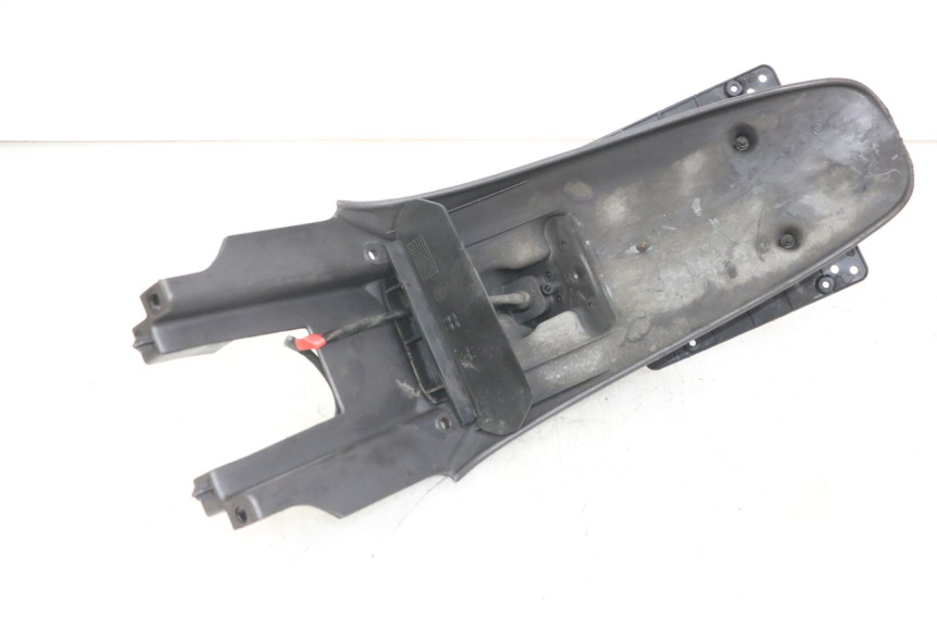 photo de HINTERER KOTFLüGEL PIAGGIO LIBERTY 125 (2009 - 2013) - Detailansicht des Bauteils