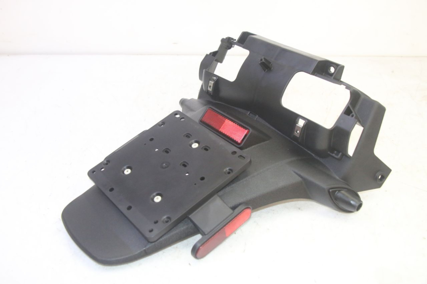 photo de SPRITZSCHUTZ PIAGGIO MP3 HPE 350 (2018 - 2020) - Detailansicht des Bauteils