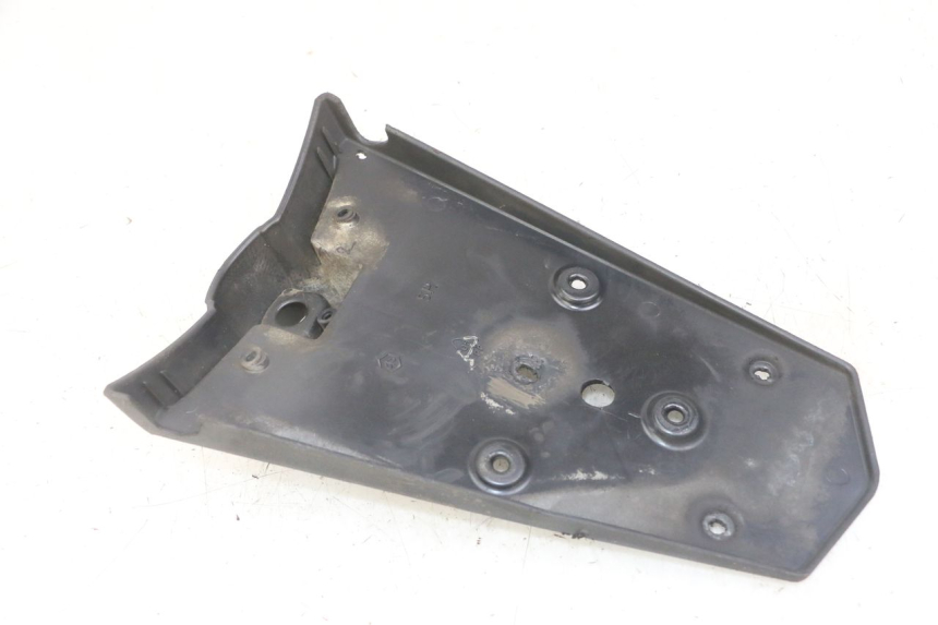 photo de HINTERER KOTFLüGEL GILERA NEXUS 125 (2009 - 2013) - Zoom auf Gebrauchszustand