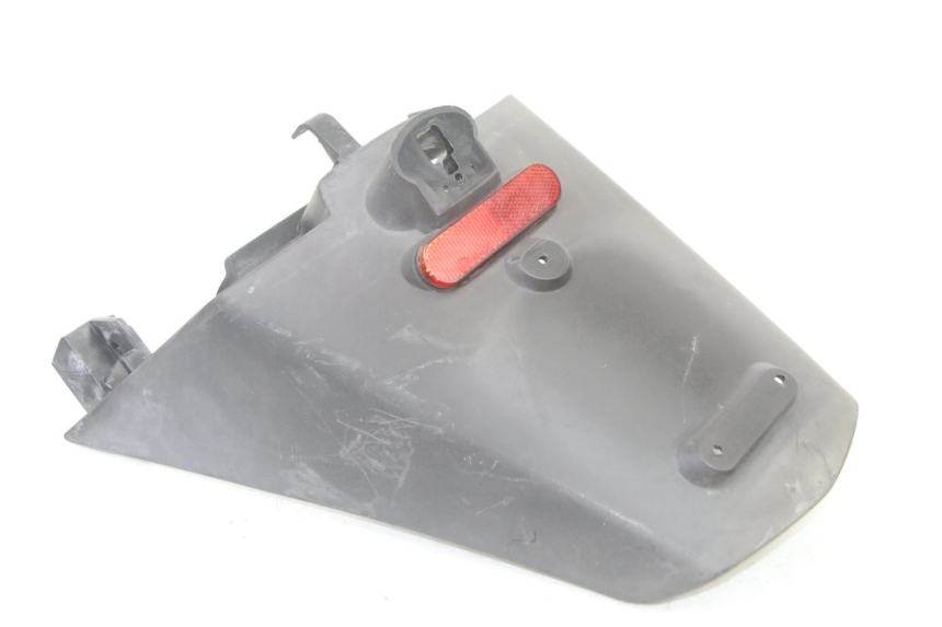 photo de SPRITZSCHUTZ PEUGEOT SATELIS 125 (2013 - 2018) - Zoom auf Gebrauchszustand