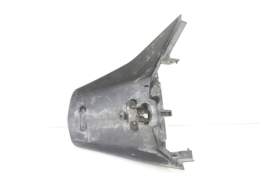 photo de SPRITZSCHUTZ PEUGEOT SATELIS 125 (2013 - 2018) - Details der Befestigungspunkte