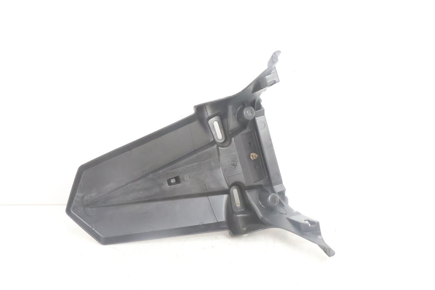 photo de SPRITZSCHUTZ JM MOTORS SANTANA EVO 50 (2024 - 2026) - Details der Befestigungspunkte