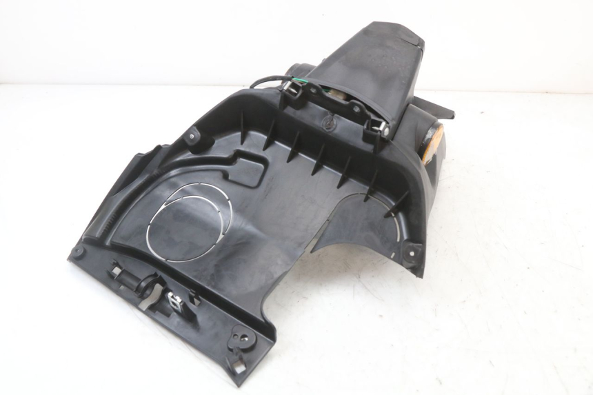 photo de HINTERER KOTFLüGEL JM MOTORS SANTANA 50 (2014 - 2023) - Details der Befestigungspunkte