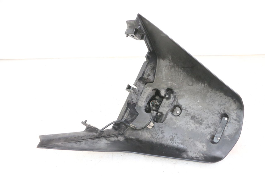 photo de SPRITZSCHUTZ PEUGEOT SATELIS 125 (2013 - 2018) - Detailansicht des Bauteils