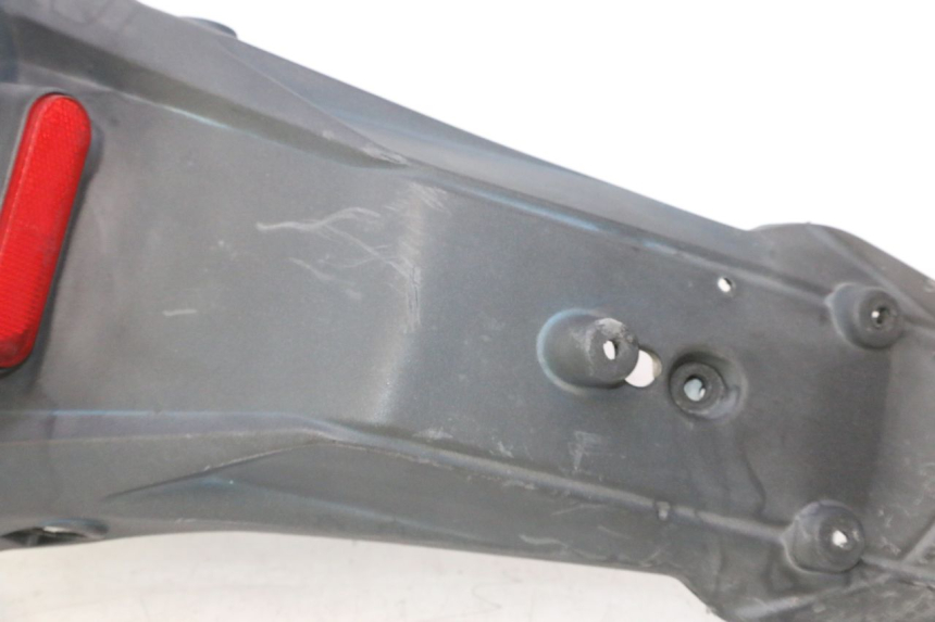 photo de HINTERER KOTFLüGEL APRILIA SR 2T 50 (2012 - 2017) - Detailansicht des Bauteils