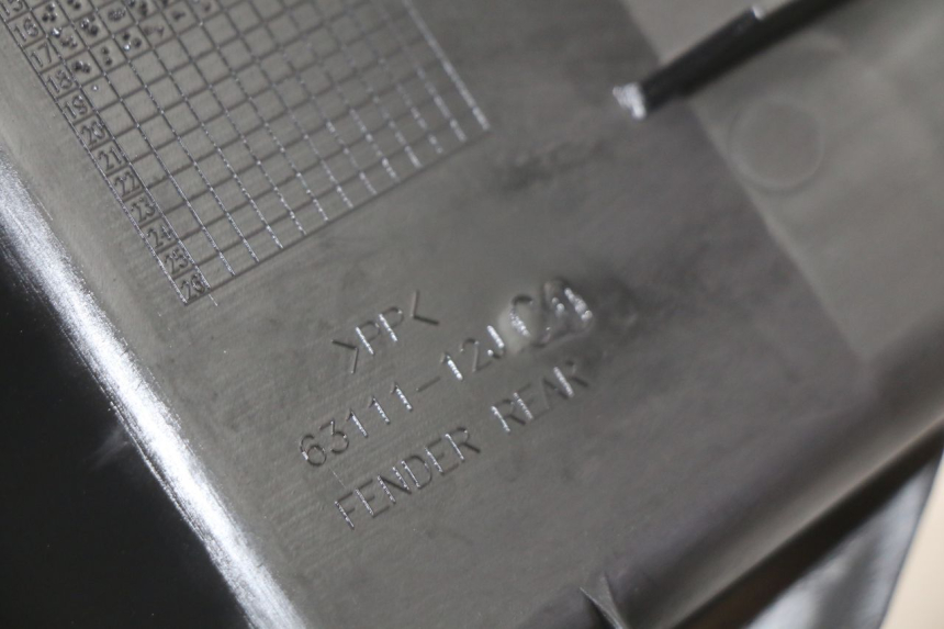 photo de SPRITZSCHUTZ SUZUKI BURGMAN 125 (2018 - 2021) - Oberflächenzustand und Material