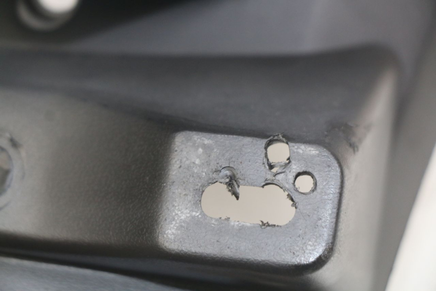 photo de HINTERER KOTFLüGEL SYM SYMPHONY 125 (2009 - 2015) - Detailansicht des Bauteils