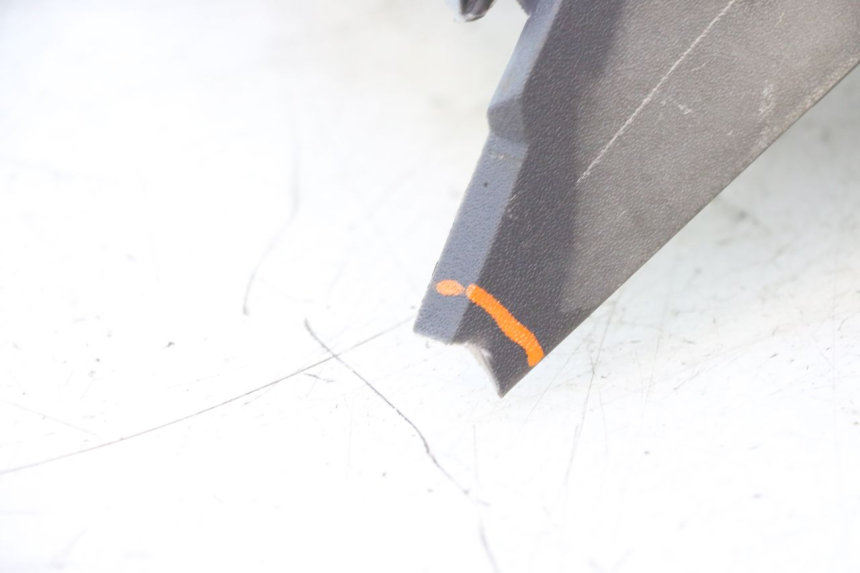 photo de SPRITZSCHUTZ PEUGEOT VIVACITY 50 (1998 - 2003) - Details der Befestigungspunkte