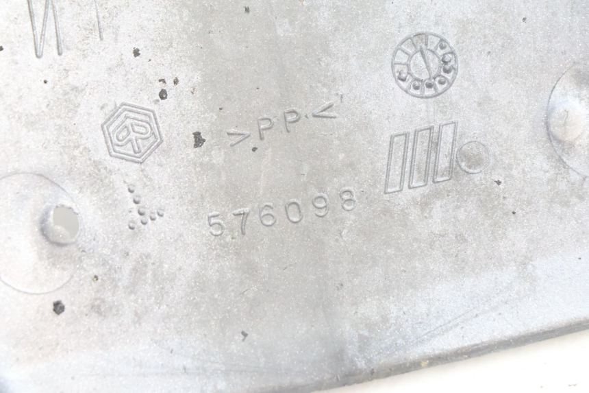 photo de SPRITZSCHUTZ PIAGGIO X9 AMALFI 180 (2000 - 2003) - Details der Befestigungspunkte