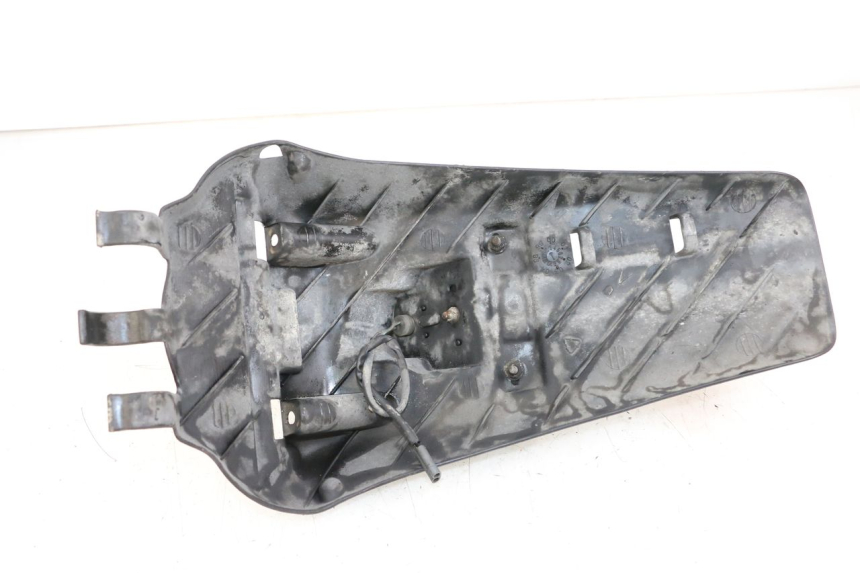 photo de SPRITZSCHUTZ YAMAHA YP MAJESTY 125 (2002 - 2006) - Detailansicht des Bauteils