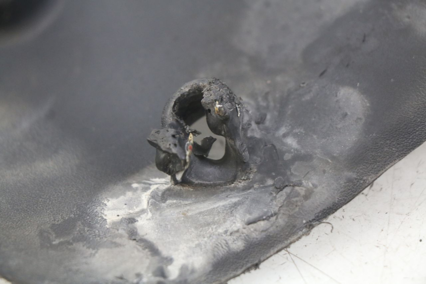 photo de HINTERER KOTFLüGEL PIAGGIO ZIP 4T 50 (2018 - 2020) - Technische Nahaufnahme