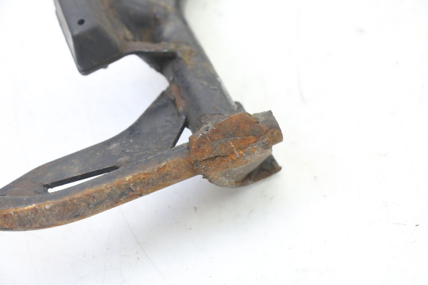 photo de HAUPTSTÄNDER PIAGGIO LIBERTY 4T 50 (2009 - 2015) - Details der Befestigungspunkte