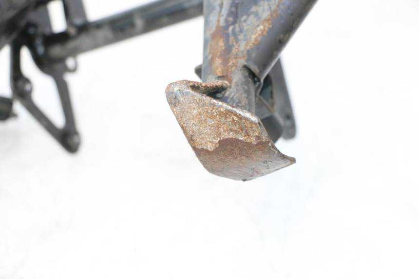 photo de HAUPTSTÄNDER PIAGGIO MP3 500 (2016 - 2018) - Details der Befestigungspunkte