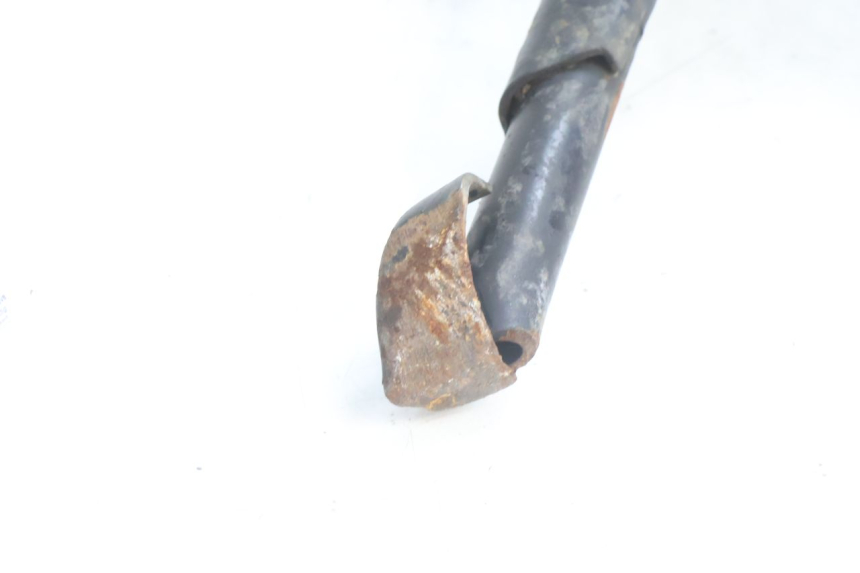 photo de MITTLERER STäNDER PEUGEOT SATELIS 125 (2006 - 2009) - Details der Befestigungspunkte