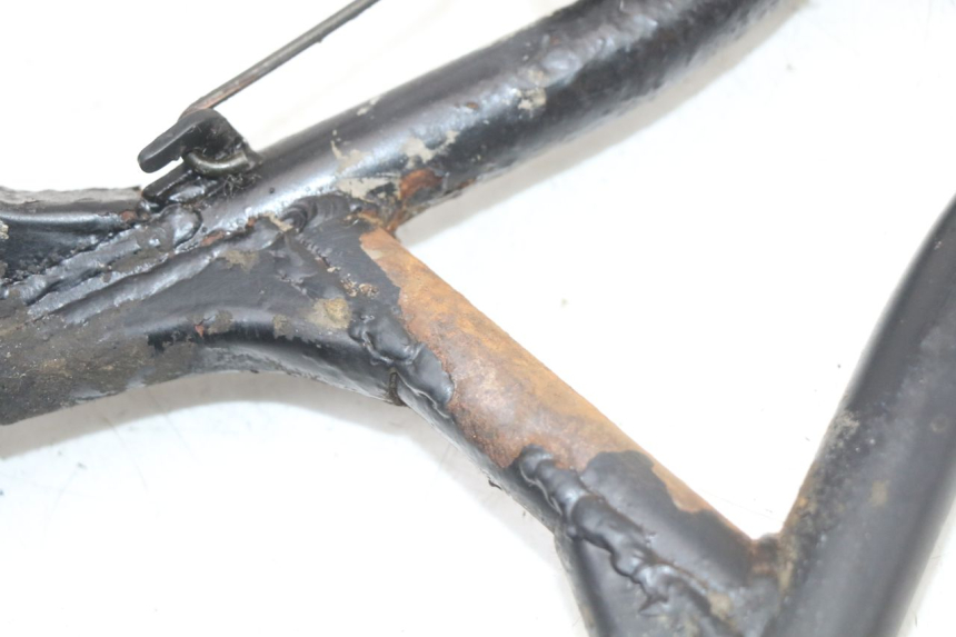 photo de HAUPTSTÄNDER SUZUKI GS F 500 (2004 - 2007) - Oberflächenzustand und Material