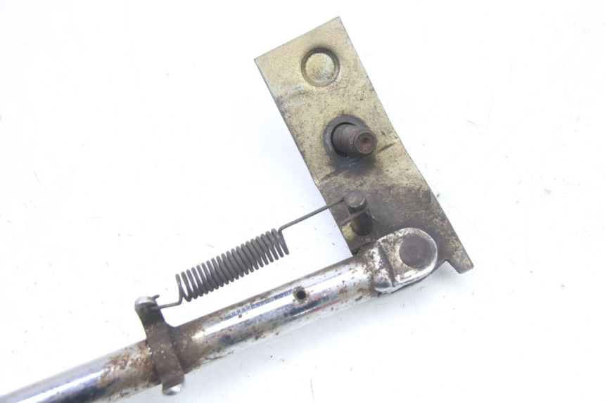 photo de SEITENSTäNDER MBK BOOSTER NEXT GENERATION 50 (1995 - 1998) - Details der Befestigungspunkte